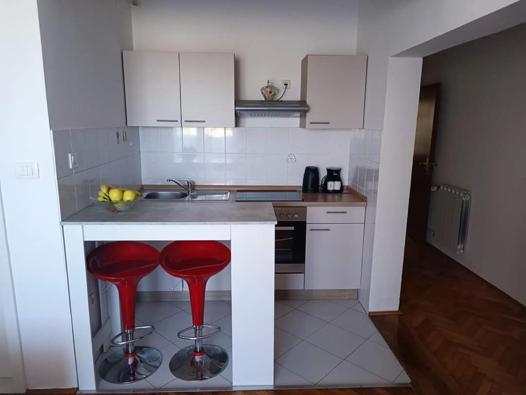 Studio Apartman Antonia Rtina Buitenkant foto