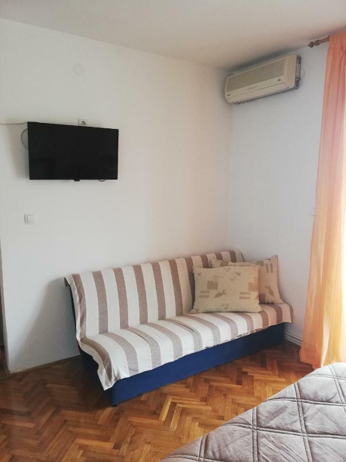 Studio Apartman Antonia Rtina Buitenkant foto